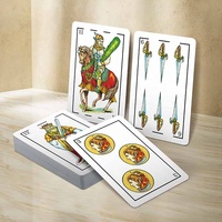 Cartes à jouer en plastique espagnoles personnalisées pour usage familial dans une boîte en plastique J108 à jeu unique