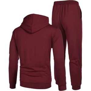 Conjunto Deportivo Personalizado para Hombre en Venta: Sudadera con Capucha Ajustable y Pantalones Deportivos con Cintura y Puños Elásticos, Tejido de Algodón - Product Image 2