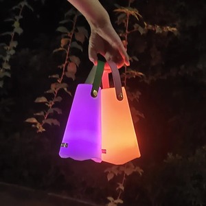 Lanterne d'Éclairage d'Ambiance LED RVB Portable Étanche et Extérieure, Lampe de Camping, Télécommande, Veilleuse avec Poignée - Product Image 3