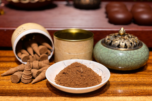 Poudre d'agarwood 100% pure / Parfaite pour l'encens / Qualité supérieure / Fabriqué au Vietnam / Mme Alina - Product Image 5