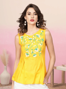 Kurti amarillo de algodón con bordado floral, sin mangas, cuello redondo, ropa informal de verano, cómoda para mujer. - Product Image 4