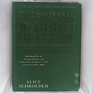 หนังสือ "The Snowball" โดยนักเขียนอลิซ ชโรเดอร์ ฉบับปกอ่อน พิมพ์ปกอ่อนตามสั่ง - Product Image 2