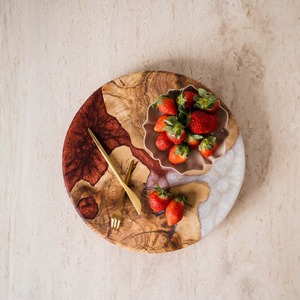 Support à gâteau moderne en résine transparente blanche pour une présentation élégante des desserts à la maison, en cuisine, lors de mariages ou de fêtes - Product Image 4