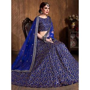 Lehenga choli ชุดแต่งงานผ้าไหมดิบปักเลื่อมสีฟ้าที่น่าสนใจ - Product Image 5