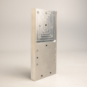Componente de Base de Montaje de Aluminio con Orificio Cebado Empotrado de Precisión Personalizado AMT VINA ODM - Product Image 2