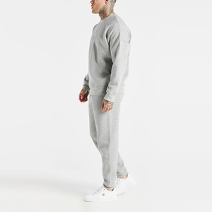 Ensemble de survêtement pour homme, sweat-shirt ample et pantalon de jogging décontracté, tenue confortable et moderne pour le sport quotidien - Product Image 4