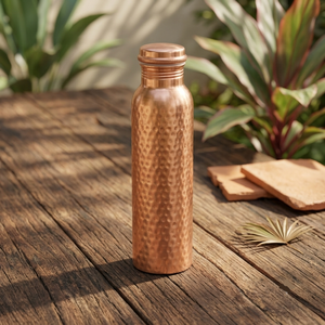 Botella de Bebida de Cobre Forjado, Diseño Ayurvédico Tradicional, Perfecta para el Hogar, la Oficina y el Estudio de Yoga - Product Image 5