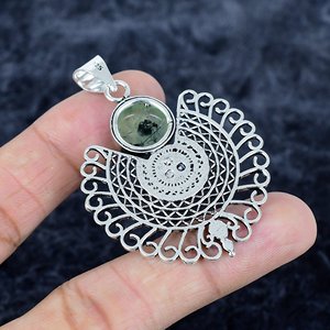 Pendentif en pierre précieuse naturelle Prehnite, pendentif en argent sterling 925, motif d'aile, style bohème, bijoux de charme pour un usage quotidien - Product Image 3