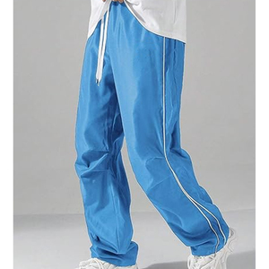 กางเกงแทร็คผู้ชายทรงหลวมสไตล์สตรีทแวร์สุดเทรนดี้ รับผลิตงานปักลายพิมพ์ตามสั่ง - Product Image 4