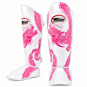 Protège-tibias en cuir de vachette orange durables pour le kickboxing, le Muay Thai et le MMA – Vente en gros - Product Image 2