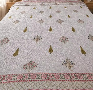 Juego de Cubrecama y Funda de Almohada de Algodón con Estampado Floral, Acolchado, Impreso a Mano, para Cama King - Product Image 4