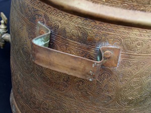 Dispensador de agua vintage hecho a mano de cobre con tapa y grifo, de gran capacidad para uso doméstico. - Product Image 5