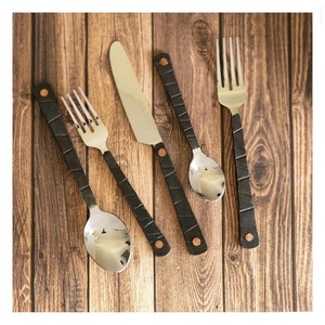 Juego de cubiertos de hierro forjado personalizado, pulido a espejo, apto para lavavajillas, cuchara, tenedor, cuchillo, juego de cubiertos de acero para mesa - Product Image 1