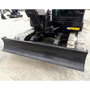 Excavadora Compacta E85 Usada en Buenas Condiciones para Proyectos de Servicios Públicos e Infraestructura - Product Image 4