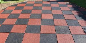 Carrelage en caoutchouc noir et rouge de 15 mm - Product Image 2