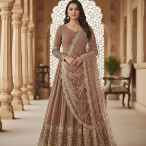 Ensemble deux pièces Anarkali élégant brodé de sequins pour femme Ramdev Trading, moderne, séchage rapide, toutes saisons - Product Image 1