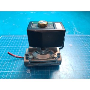 Vanne solénoïde CKD AD11-20A utilisée comme pièce détachée pour équipement semi-conducteur Legacy - Product Image 1