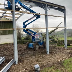 Plataforma elevadora compacta tipo araña con sistema de elevación automático diseñada para operaciones de gran altura de 10m a 20m. - Product Image 3