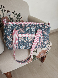 Floral Quilted Lightweight <b>Duffel</b> <b>Bag</b> with Zipper Closure Adjustable Straps Cotton Lining for Travel - Product Image 3