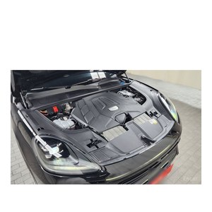 Porsche Cayenne 3.0 Coupé 2024, 27 696 km, Volant à Gauche, Boîte Automatique, Sièges en Cuir avec Caméra Arrière - Product Image 6
