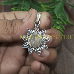 Colgante de Cuarzo Rutilado Dorado en Plata de Ley 925, Diseño Boho de Flor de Sol Hecho a Mano, Joyería con Piedras Preciosas, Regalo para Mujer, Regalo de Aniversario - Product Image 3