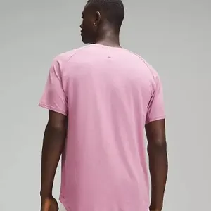 เสื้อยืดแฟชั่นผู้ชายไซส์ใหญ่ สีพื้น ผ้าไมโครโพลีเอสเตอร์ผสมใยนม แขนสั้น ออกแบบโลโก้ตามสั่ง OEM - Product Image 4