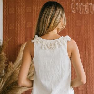 Top Corto Blanco Bohemio con Flecos para Mujer, Top sin Mangas con Cuello en V de Algodón Crudo, Top de Playa de Tela Bohemia - Product Image 2
