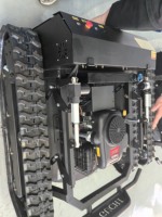 Cortadora de Césped a Gasolina con Control Remoto, Máquina Cortadora de Césped con Orugas, Inclinación de 70 Grados, Ancho de 900 mm para Corte a Gran Escala