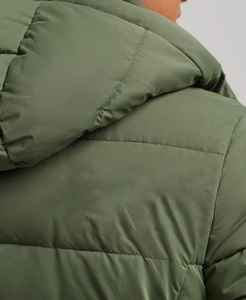 Nouvelle conception de veste matelassée confortable à fermeture éclair pour hommes, prix de gros, veste matelassée personnalisée avec impression OEM - Product Image 3