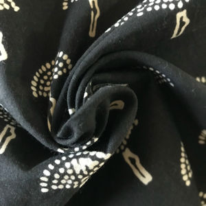 Tela de Algodón Puro con Estampado a Mano, Diseño Étnico en Blanco y Negro, Textil Indio al por Mayor - Product Image 2