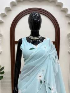 Sari bleu clair à imprimé floral numérique avec bordure perlée, élégant, longueur ras du sol, collection de saris de soirée pour femmes - Product Image 3