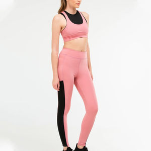Ensemble de sport sans couture pour femme avec logo personnalisé, couleur unie, leggings taille haute et brassière de sport pour la gym et le yoga, avec motif imprimé par transfert thermique - Product Image 2