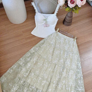 Ensemble d'été deux pièces pour femme, confortable, naturel, tendance, lavable, emballage personnalisé, fabriqué au Vietnam - Product Image 1