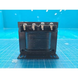 Square D 9070 Ser. Disjoncteur à déclenchement par shunt S30033-524-51, utilisé comme pièce détachée d'équipement semi-conducteur d'époque - Product Image 2
