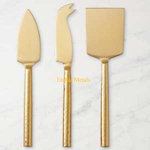 Juego de 3 cuchillos para queso de latón antiguo martillado, cuchillos de acero inoxidable con mango de latón - Product Image 2