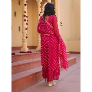Robe Anya en mousseline rose Leheriya avec taille empire, silhouette ample et détails à volants - Product Image 2