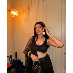 Designer Sequence Work Party Wear Black Lehenga Choli Talla M para ocasiones de Club - Product Image 2