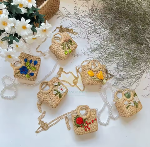 กระเป๋าถือสานจากผักตบชวาขนาดเล็กสำหรับผู้หญิง คอลเลคชั่นสุภาพสตรี ราคาขายส่งที่ดีที่สุด - Product Image 3