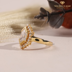 Bague en or massif 14 carats avec diamant CVD de laboratoire de 1,00 carat, taille marquise hollandaise, couleur F, clarté VS1, certifiée IGI, idéale pour les occasions spéciales - Product Image 2