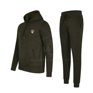 Survêtement pour homme en tissu haute performance avec design flexible, idéal pour les séances de sport, la course à pied et une utilisation quotidienne active. - Product Image 3