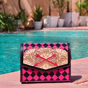 Hand <b>Tooling</b> Carved Checkered Diamond Pattern Messenger Handbags For Women 100% Genuine Leather Ladies <b>Small</b> Flap Messenger Bags - Product Image 1