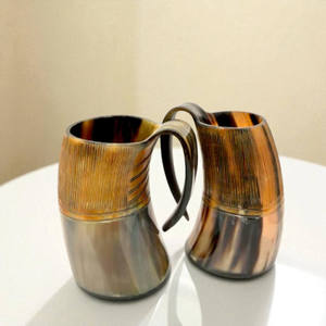 Mug en corne de buffle naturelle de haute qualité avec poignée, idéal pour la bière, le vin et le café. Mug en corne de haute qualité à vendre. - Product Image 5
