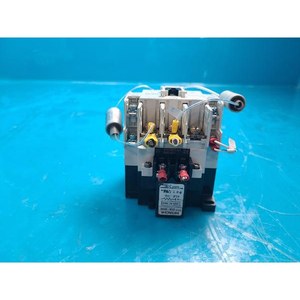 Contactor electromagnético Hitachi HK35+CSK-24AC con pestillo, usado como pieza de repuesto para equipos semiconductores de la serie Legacy - Product Image 3