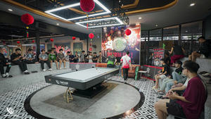 Transforma tu espacio con esta elegante mesa de billar moderna diseñada para campeones - Product Image 4