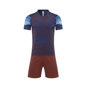Conjunto de Camiseta de Fútbol Geométrica Verde para Hombre, Manga Corta, Cuello en V, Calidad Premium, Uniforme de Fútbol Cómodo y Ligero - Product Image 2