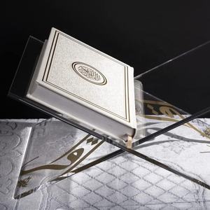 Support de Coran en acrylique avec serre-livres réglables, transparence moderne et élégance spirituelle, personnalisable pour la utilisation pendant le Ramadan - Product Image 5