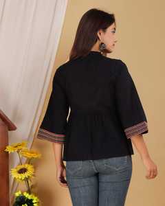 Top Peplum Negro Bordado de Primera Calidad para Mujer, Túnica Étnica Informal con Botones en la Parte Delantera y Borde de Manga Elegante - Product Image 3
