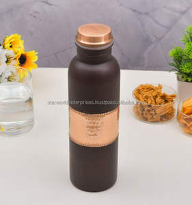 Botella de cobre ecológica con taza, utensilios de cocina y Mesa, botellas de agua de cobre puro disponibles a un precio asequible - Product Image 1