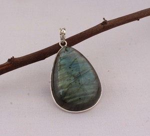 Handmade Labradorite Pear Pendant 925 Sterling Silver Bezel Setting Vintage Bohemian Teardrop Flashy Stone 18 Inch Necklace Fine - Product Image 2