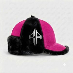 Gorro Ushanka Unisex con Serigrafía, Material 100% Algodón de Alta Calidad, Estilo Casual para Adultos con Logotipo Blanco por RIVIAN ATLANTIC - Product Image 4